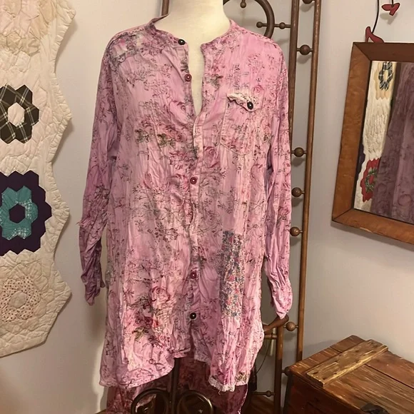 Magnolia Pearl Laurel Shirt Cabbage Rose - Picture 3 of 15